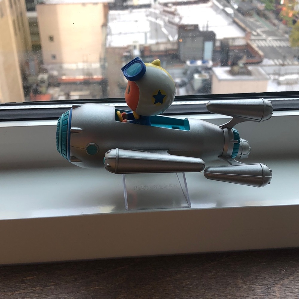 Alibaba toy/deco